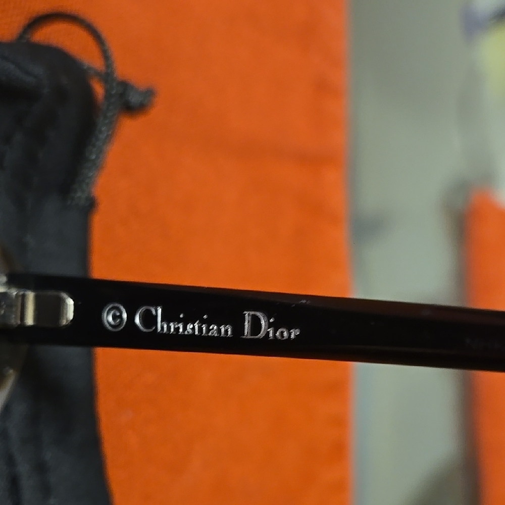 Black Rectangular Glasses With Case - image 3